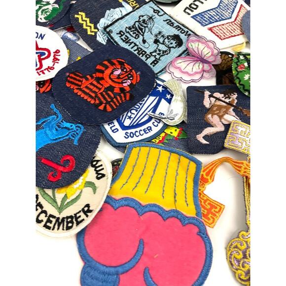 150 PC Assorted Sewing Applique Patches Iron on Sew On NEW Mixed Sequin Crafting - Picture 5 of 14